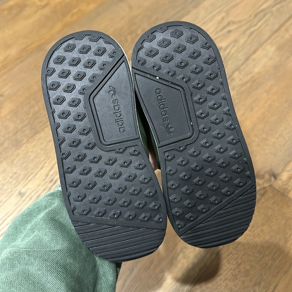 Adidas - Picture 6 of 6